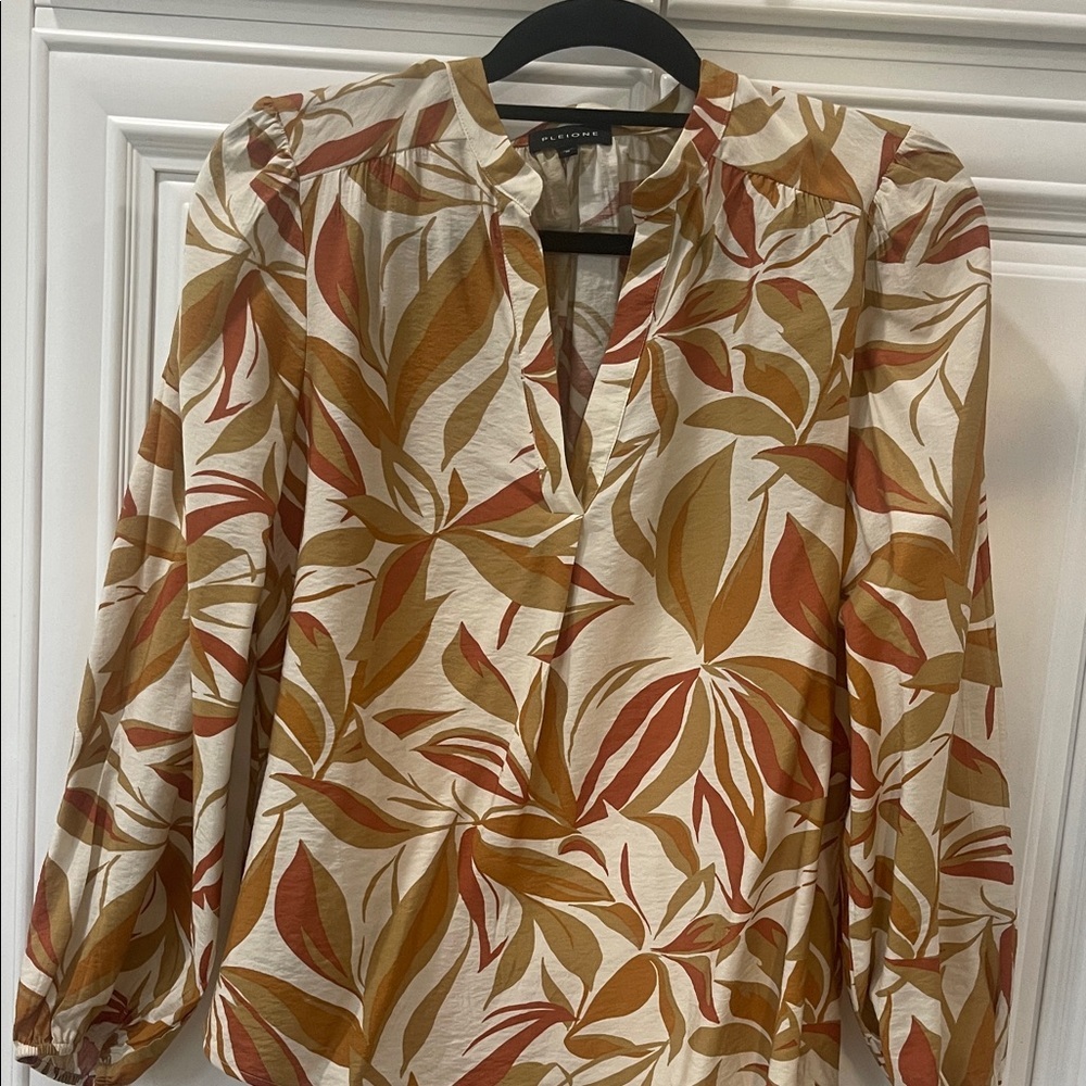 Pleione long sleeve V neck floral leaves top blouse  size M - Picture 3 of 12